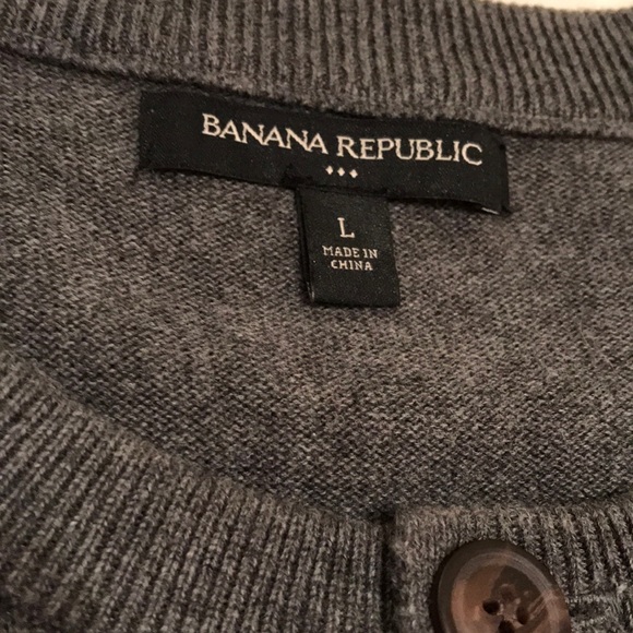 Banana Republic Men’s Gray & Red Large Sweater - Picture 8 of 11